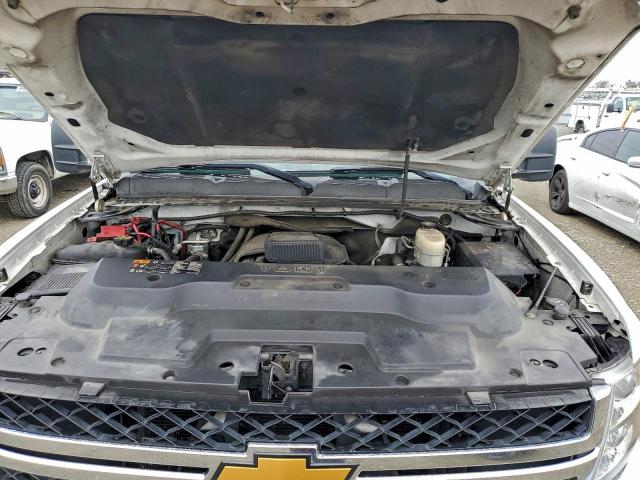 Chevrolet Silverado C3500 Image 8