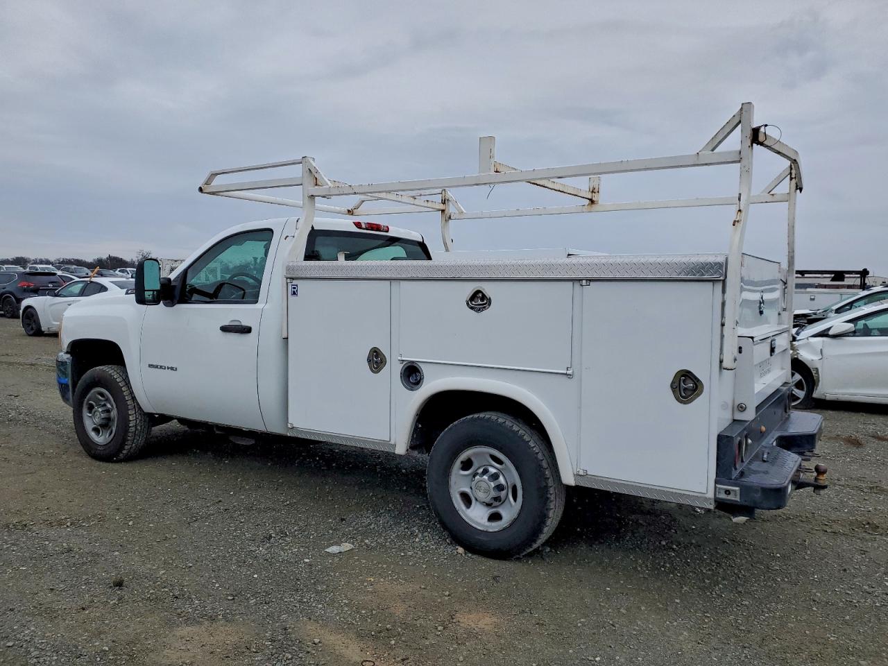 Chevrolet Silverado C2500 Heavy Duty Image 2