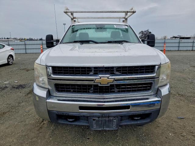 Chevrolet Silverado C2500 Heavy Duty Image 3
