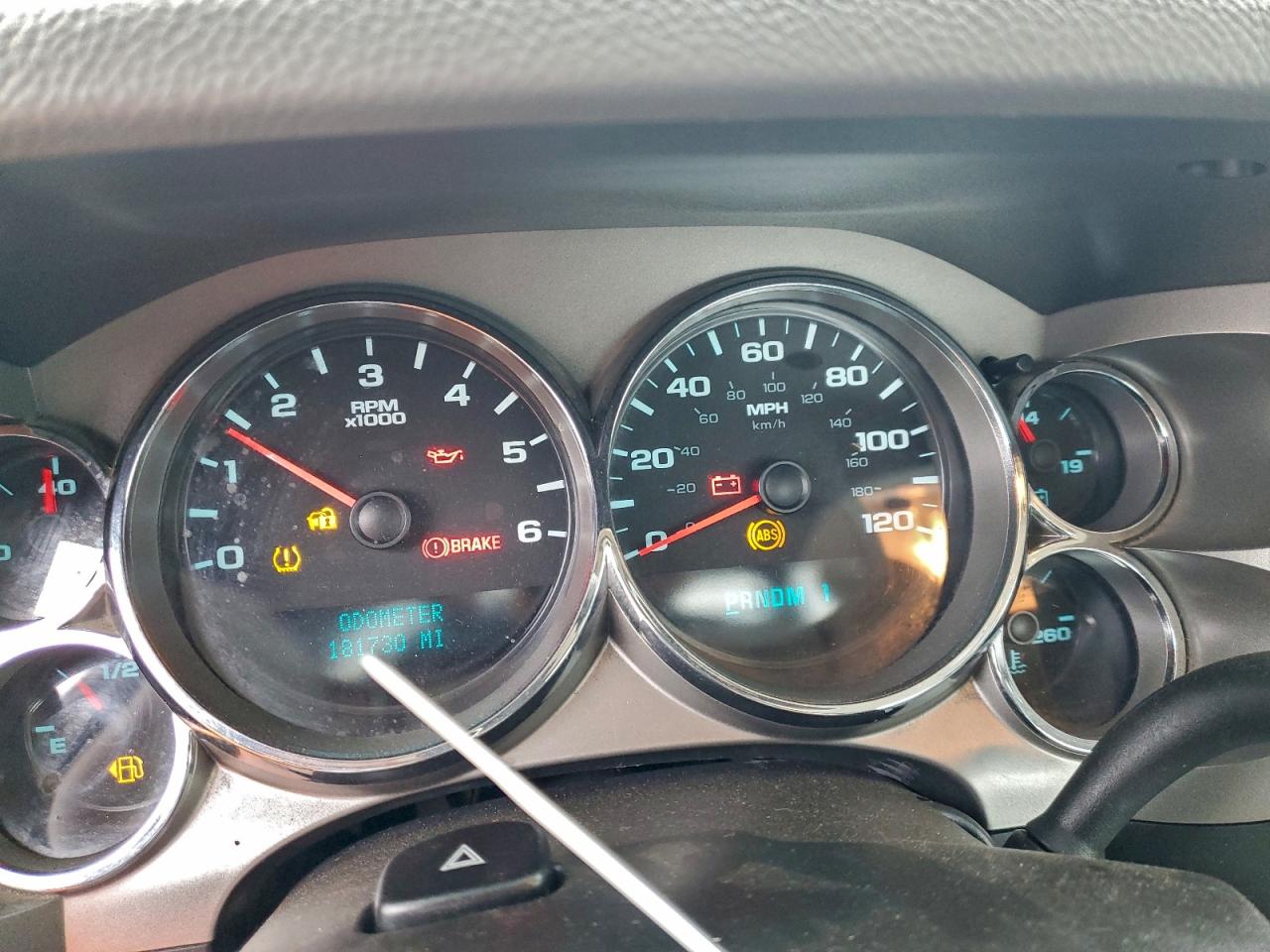 Chevrolet Silverado C2500 Heavy Duty Image 13