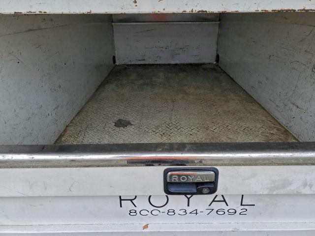 Chevrolet Silverado C2500 Heavy Duty Image 10