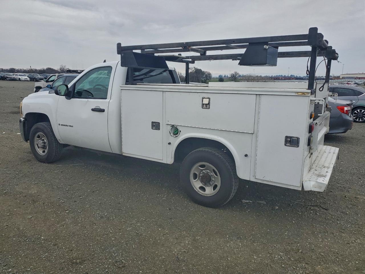 Chevrolet Silverado C2500 Heavy Duty Image 3