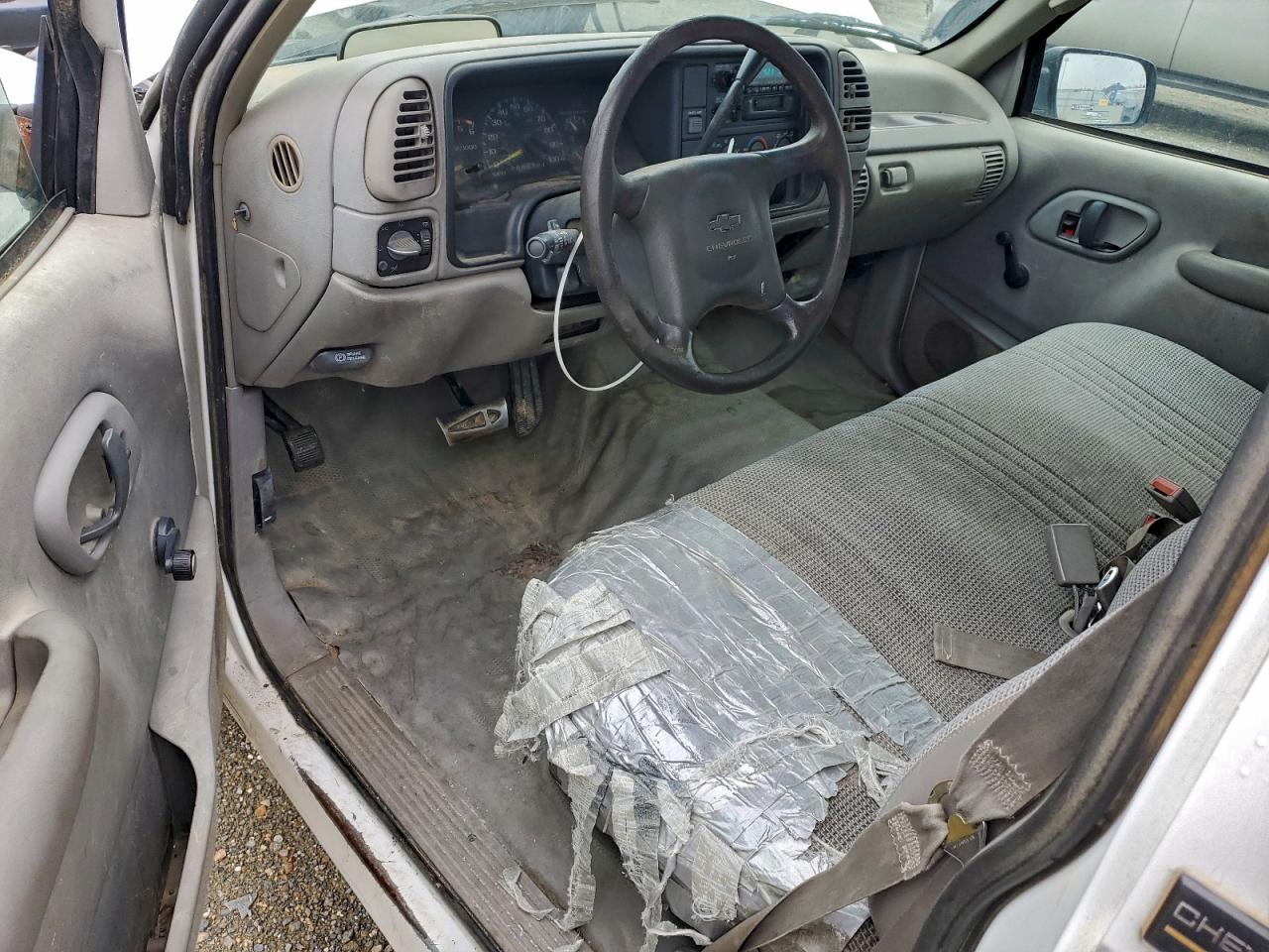 Chevrolet Ck3500 C3500 Image 7