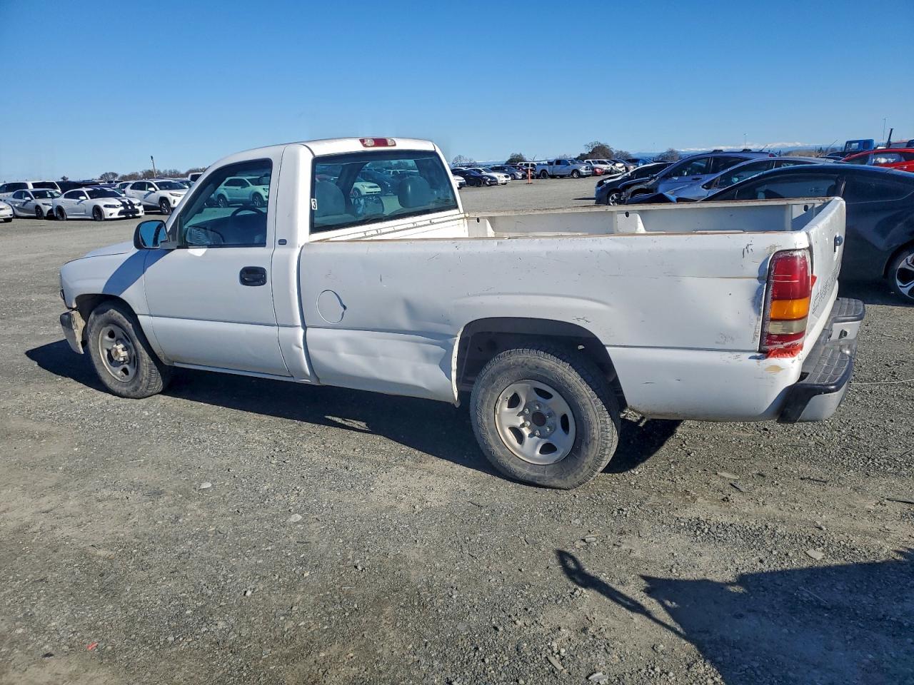 Chevrolet Silverado C1500 Image 4