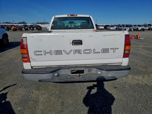 Chevrolet Silverado C1500 Image 2