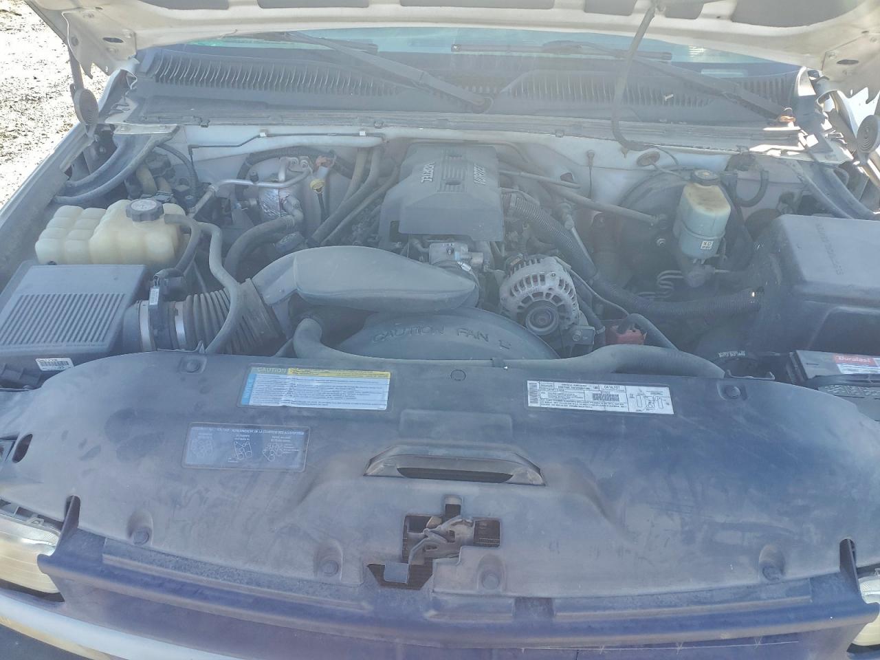 Chevrolet Silverado C1500 Image 8