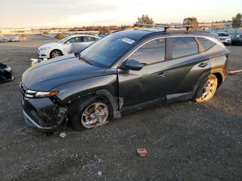  Salvage Hyundai TUCSON
