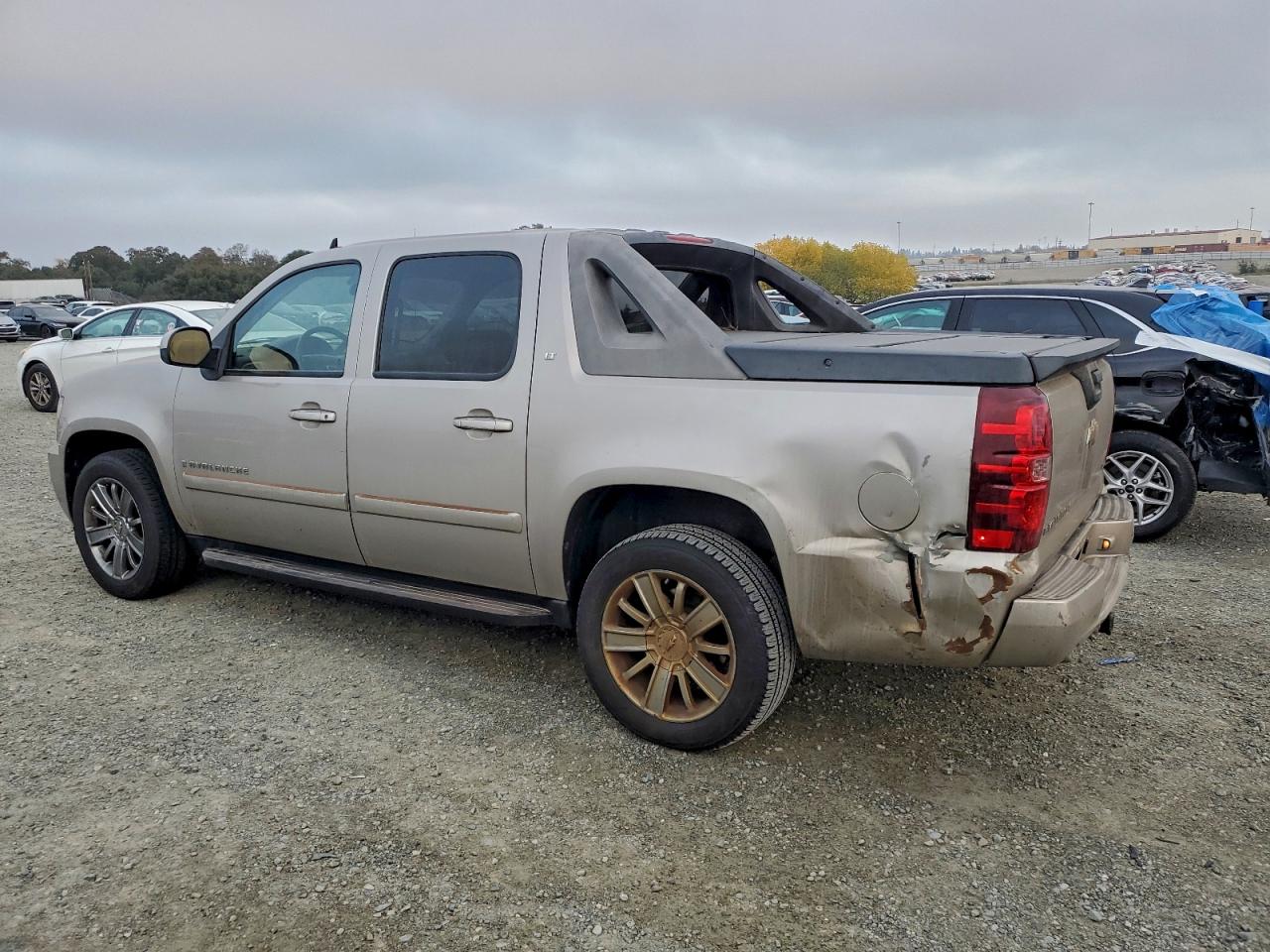 Chevrolet Avalanche K1500 Image 7