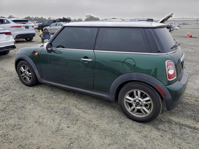 MINI Cooper Image 2