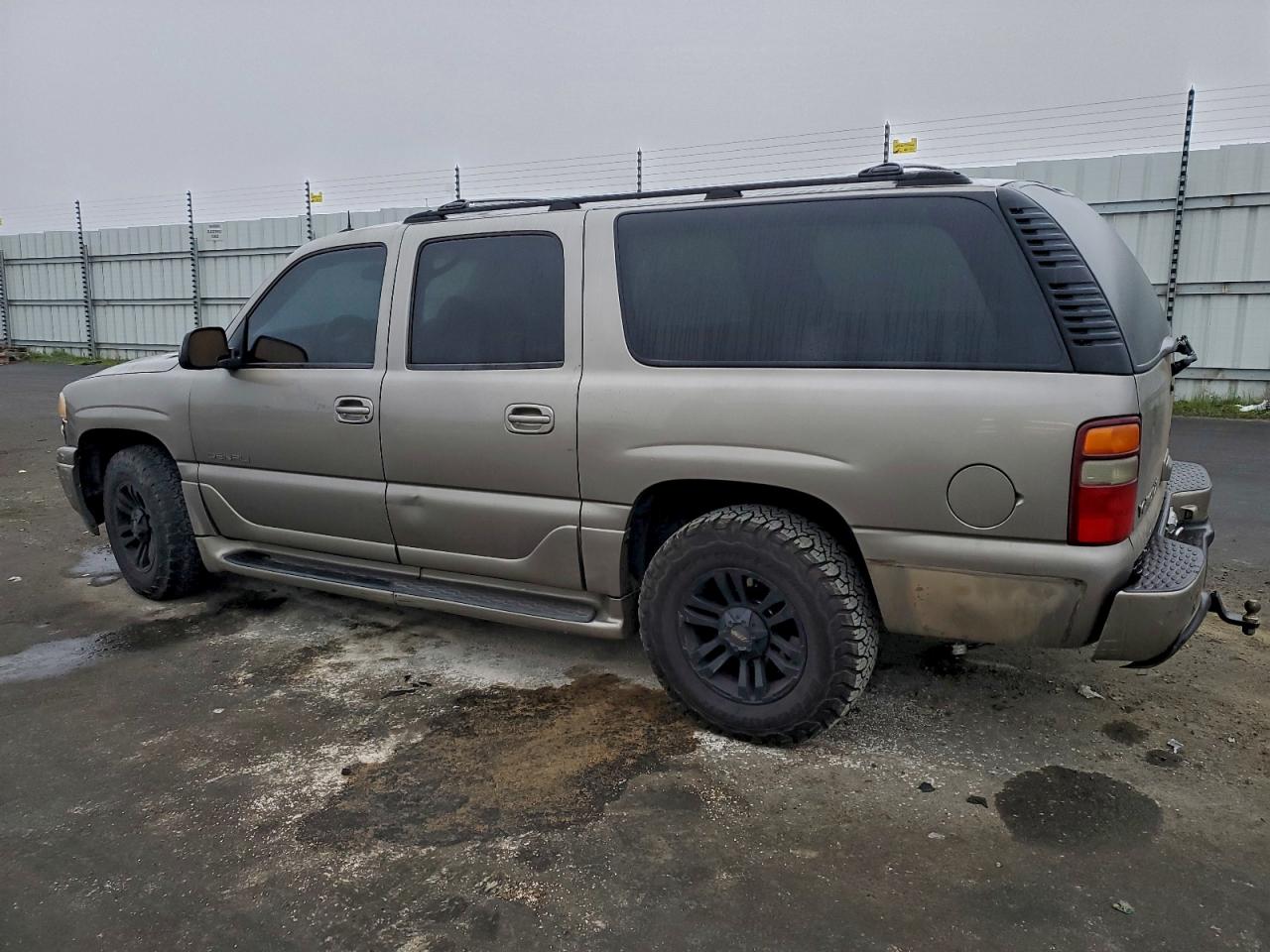 GMC Denali Xl K1500 Image 12