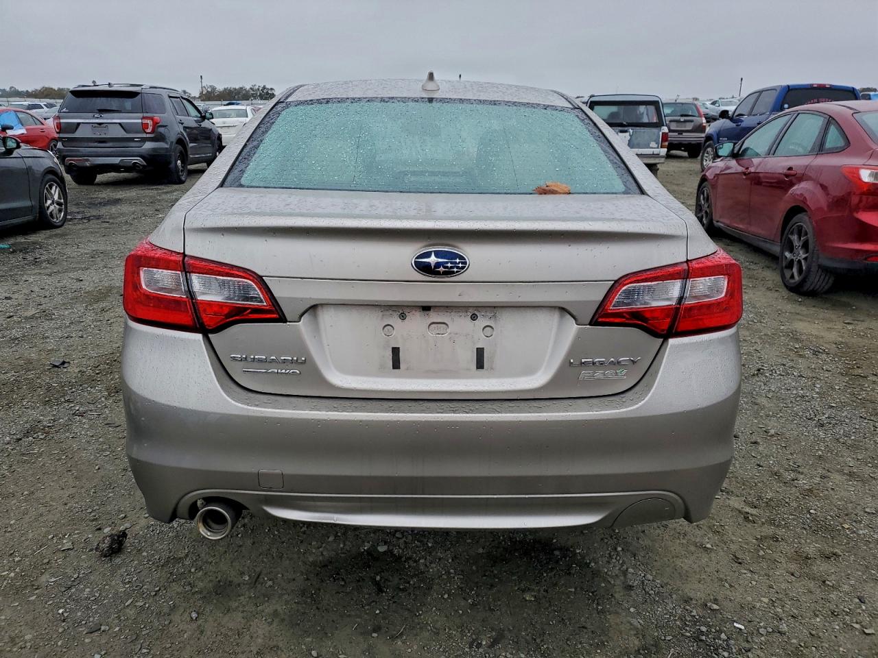 Subaru Legacy 2.5i Limited Image 10