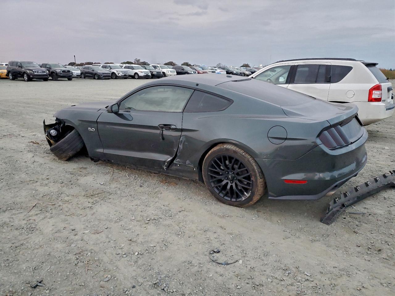 Ford Mustang Gt Image 13