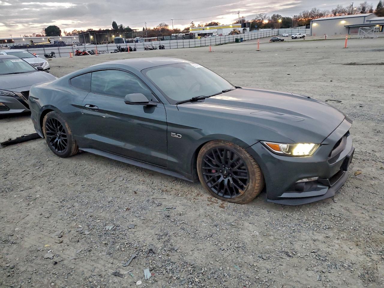 Ford Mustang Gt Image 2