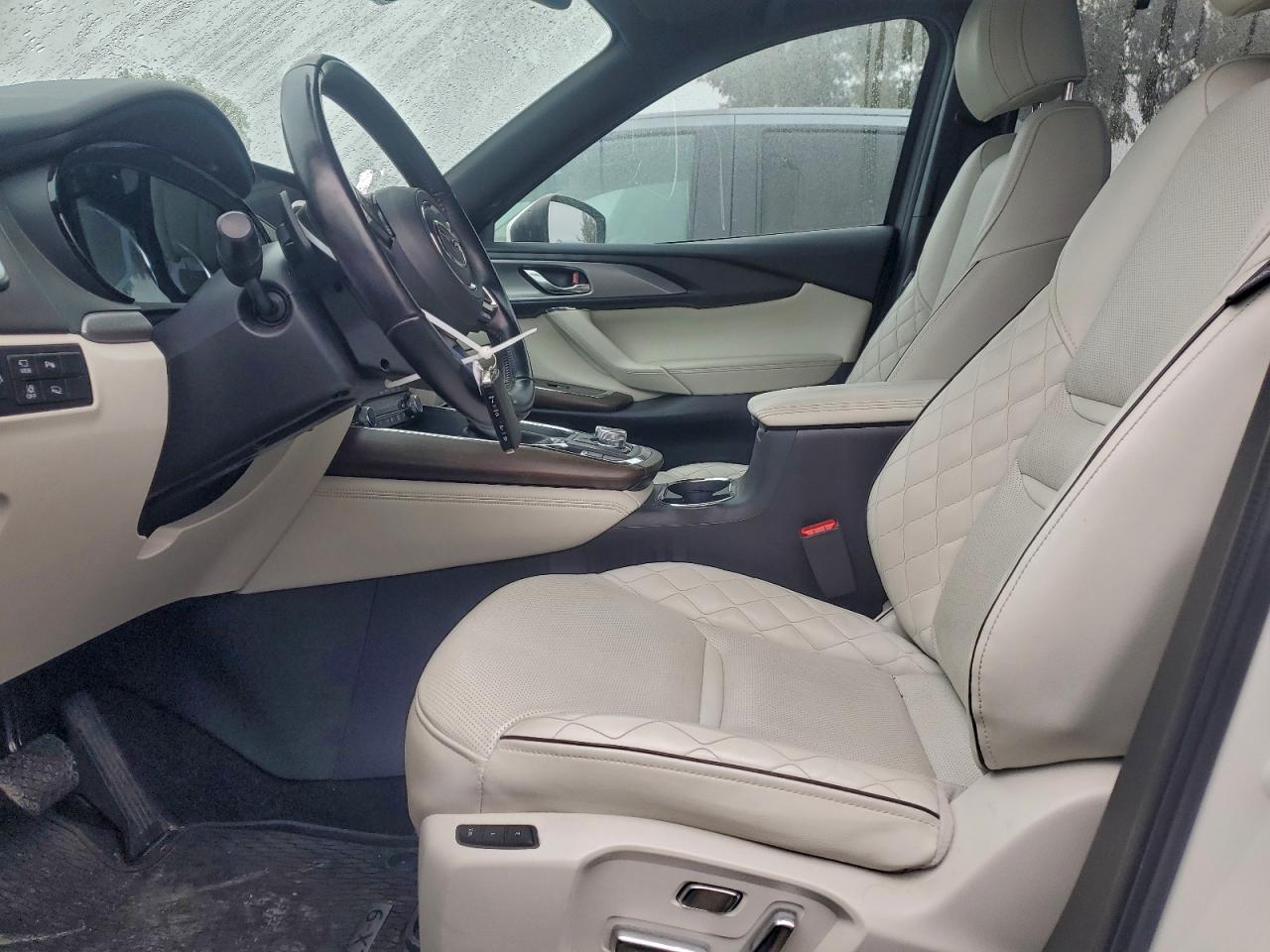 Mazda Cx Signature Image 9