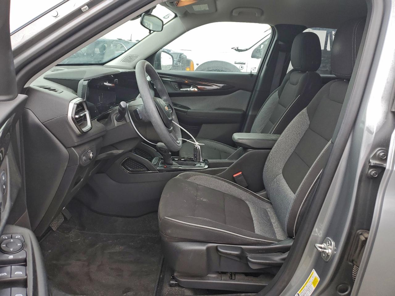 Chevrolet Trailblazer Ls Image 10