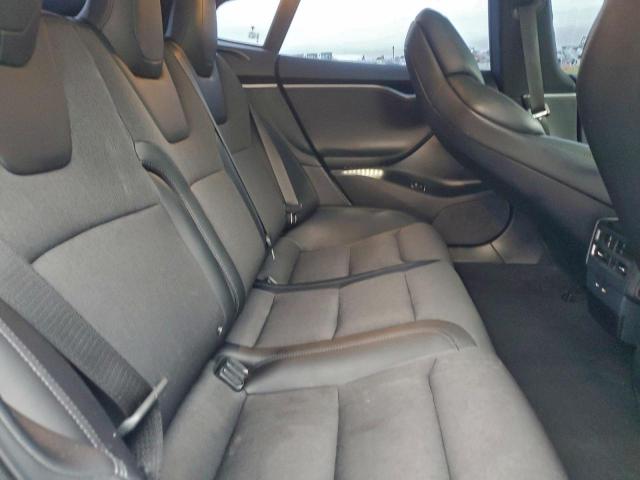 Tesla Model S Image 2