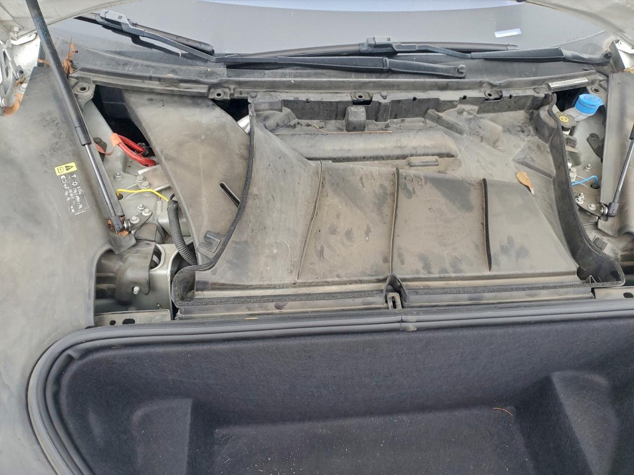 Tesla Model S Image 6