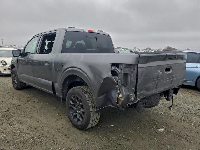 Ford F-150 Xlt Image 2