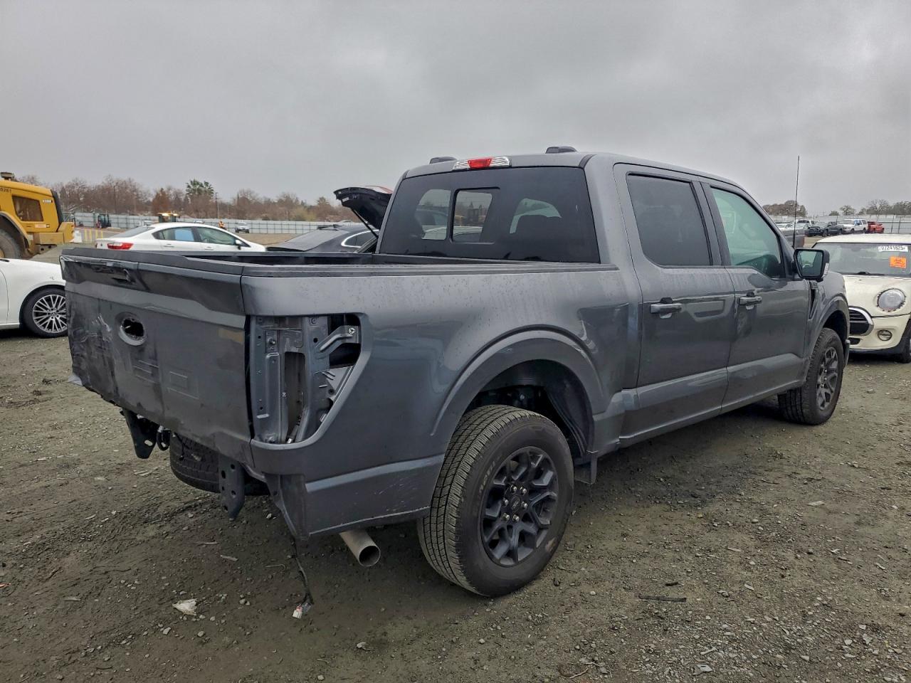 Ford F-150 Xlt Image 3