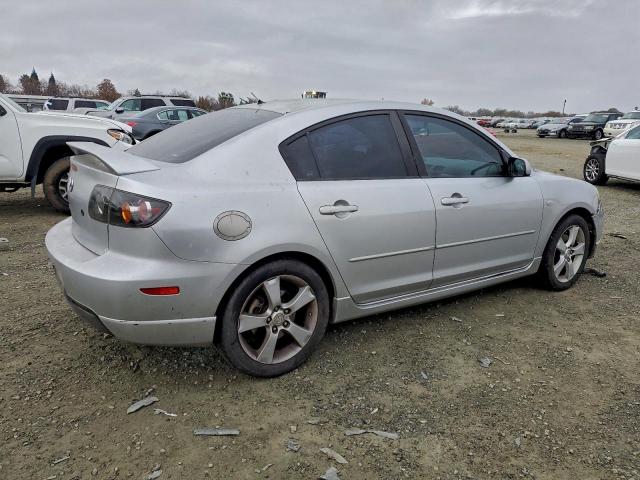 Mazda Mazda3 S Image 2