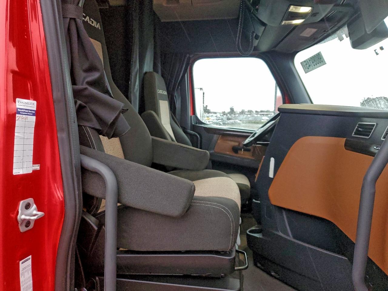 Freightliner Cascadia 1 Image 5