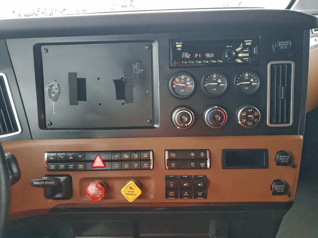 Freightliner Cascadia 1 Image 7