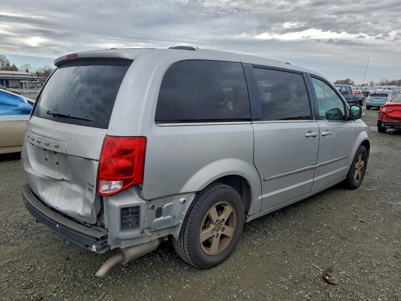 Dodge Caravan Crew Image 9