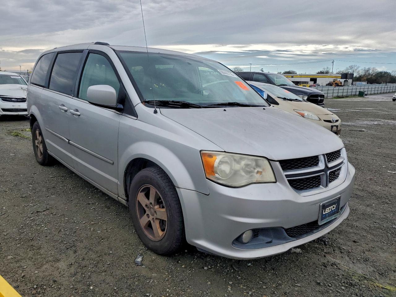 Dodge Caravan Crew Image 12