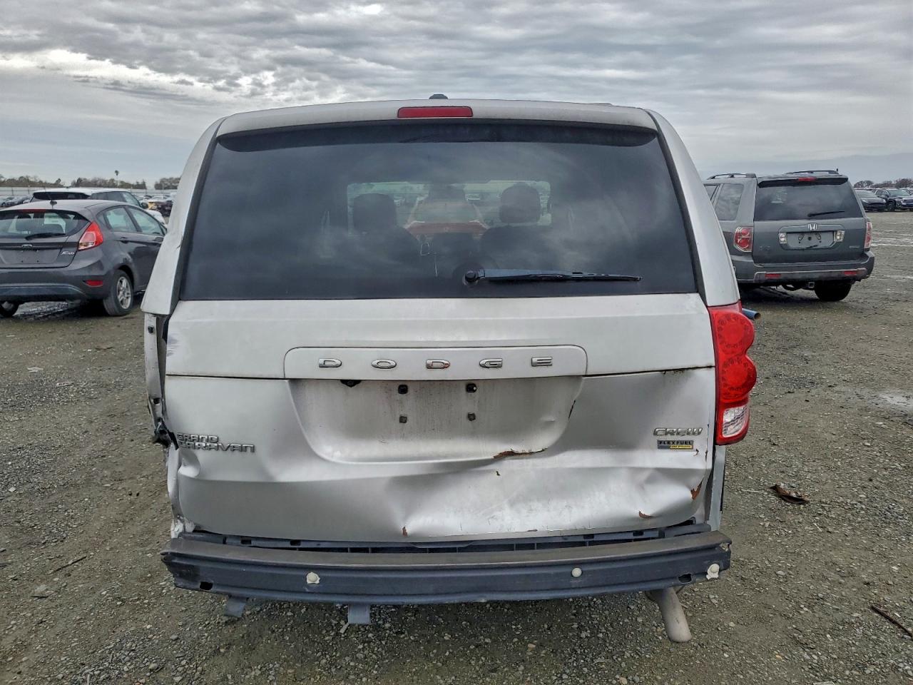 Dodge Caravan Crew Image 11
