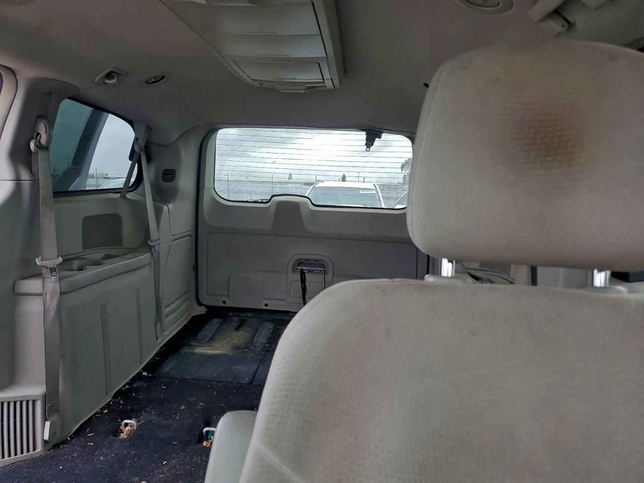 Dodge Caravan Crew Image 4