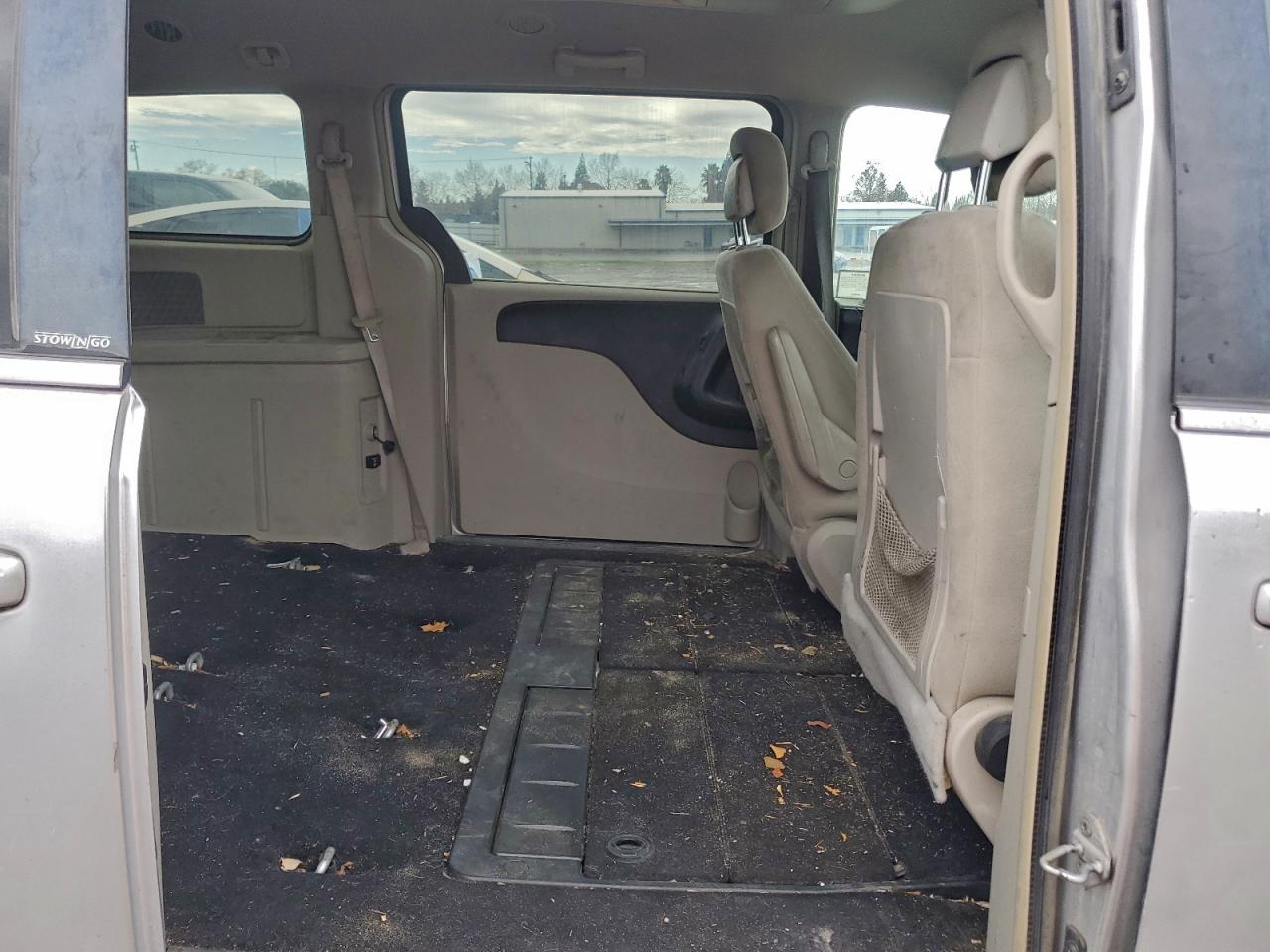 Dodge Caravan Crew Image 5