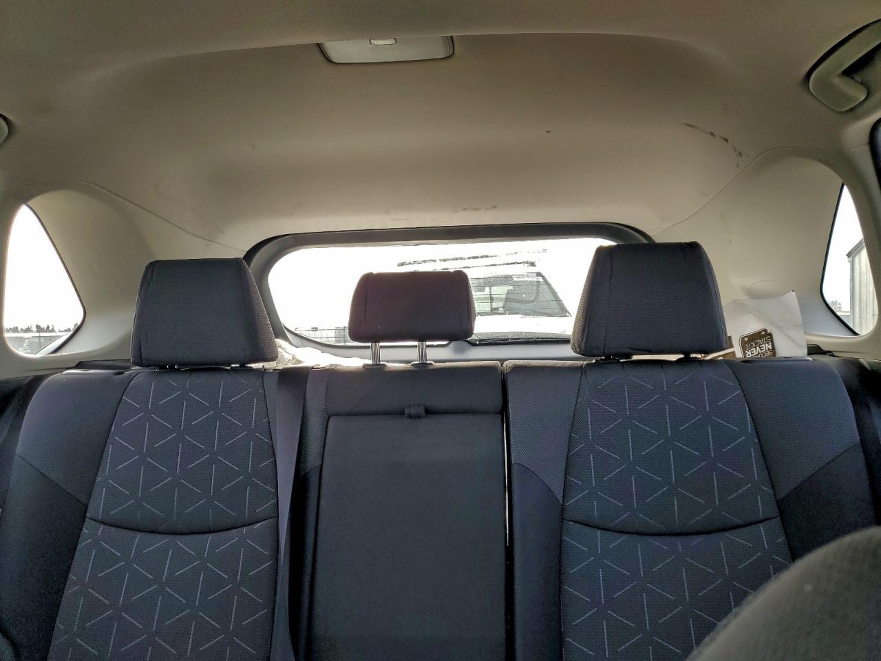 Toyota RAV4 Xle Image 9