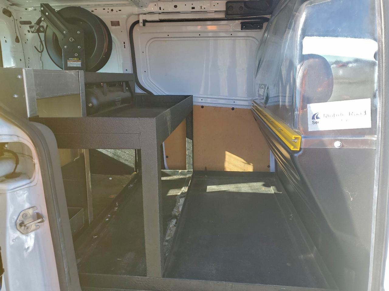 Ford Transit Xl Image 11