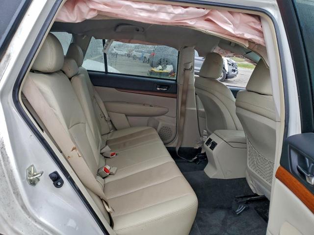 Subaru Outback 2.5i Limited Image 3