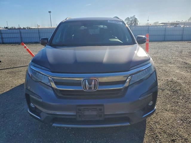 Honda Pilot Touring Image 3