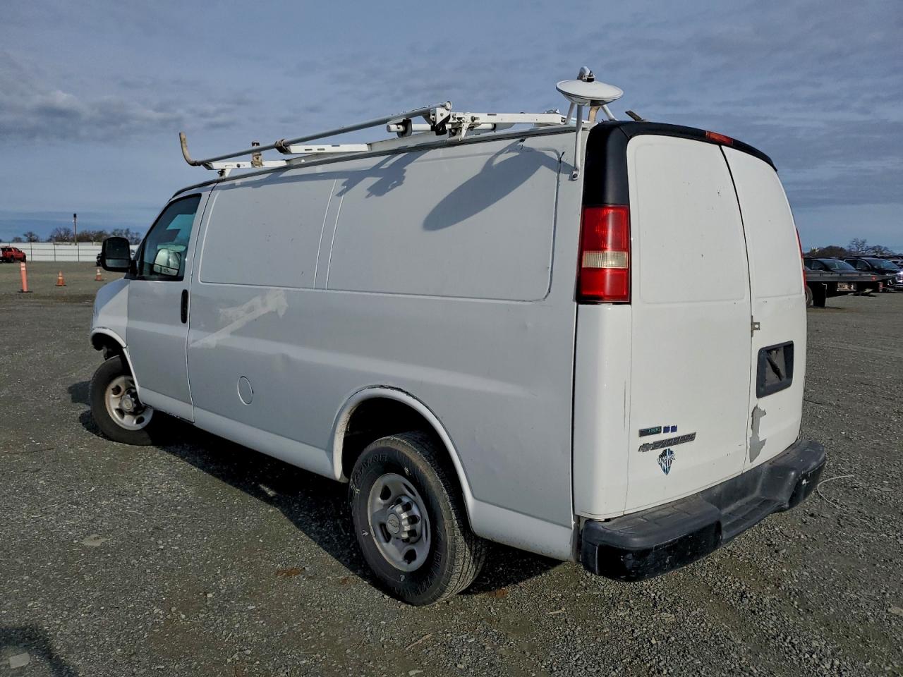 Chevrolet Express Image 8