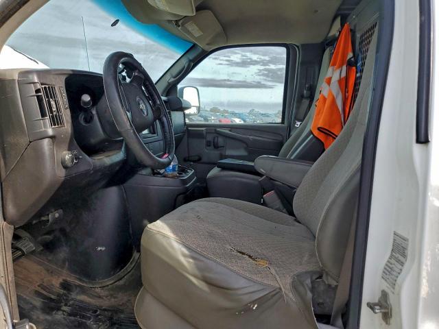 Chevrolet Express Image 4