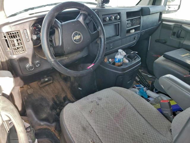Chevrolet Express Image 5