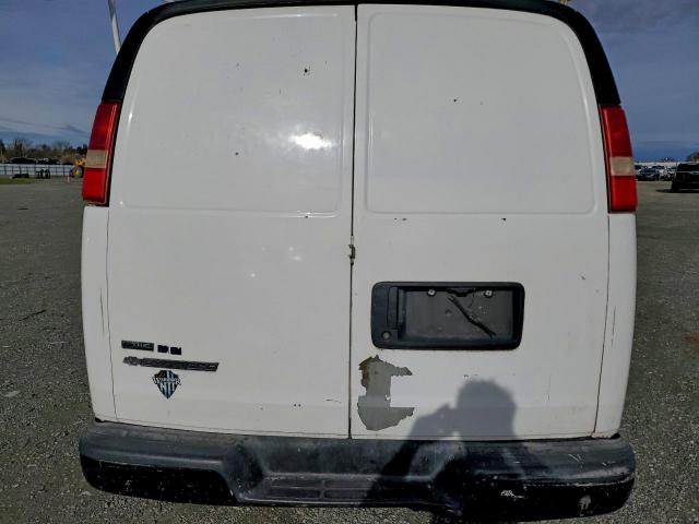 Chevrolet Express Image 7