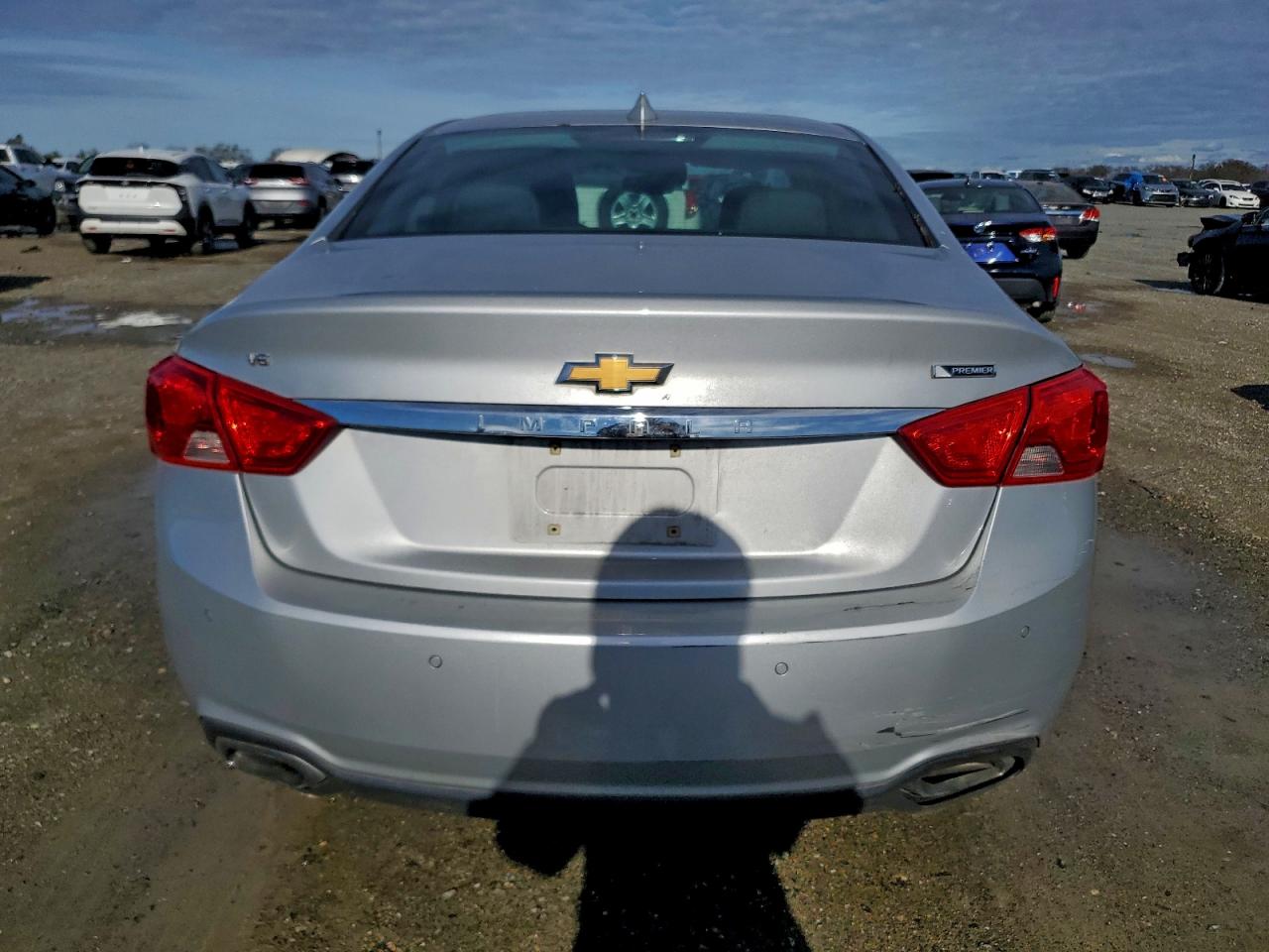 Chevrolet Impala Premier Image 12