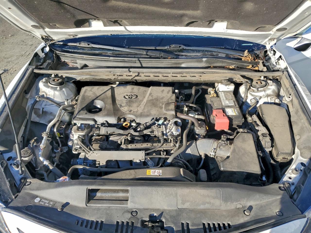 Toyota Camry Se Image 8