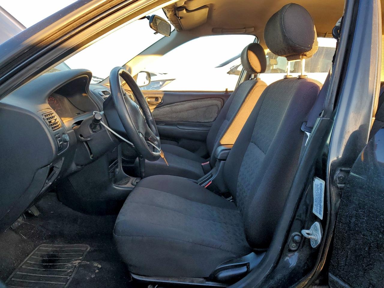 Toyota Corolla Ce Image 9