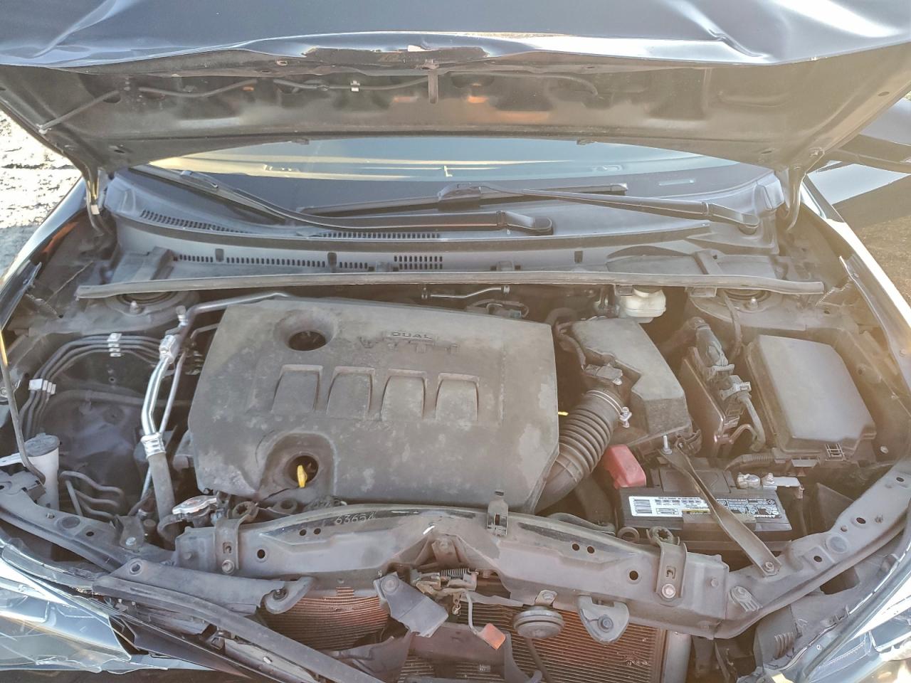 Toyota Corolla L Image 4