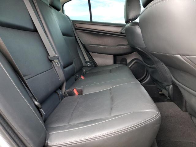 Subaru Legacy 2.5i Limited Image 10