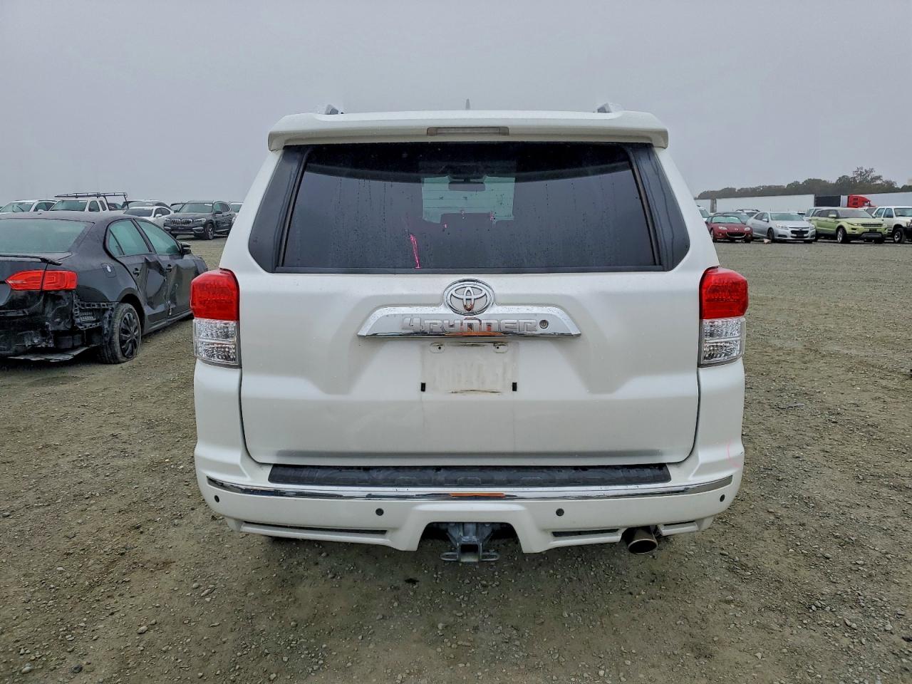 Toyota 4Runner Sr5 Image 9