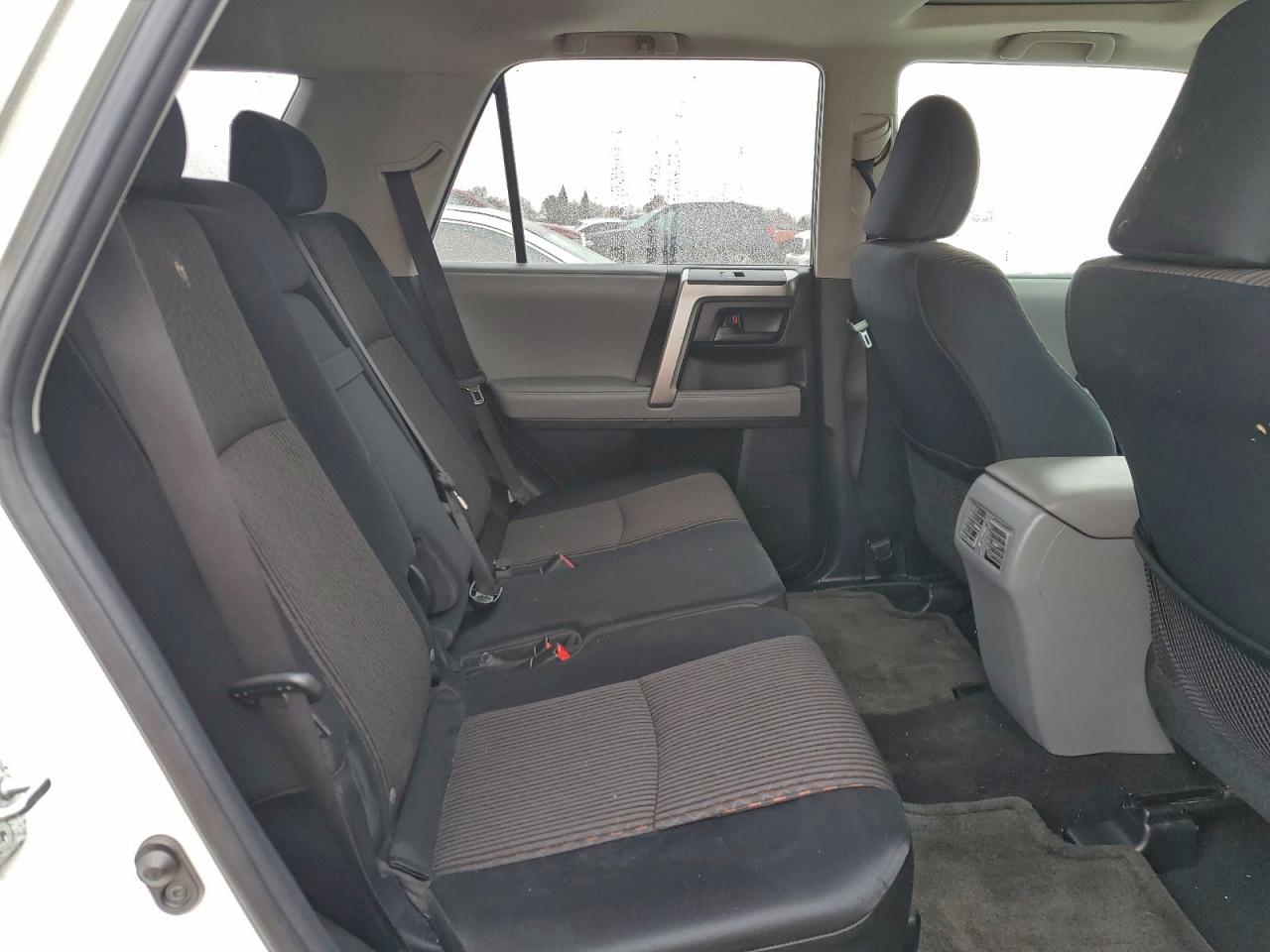 Toyota 4Runner Sr5 Image 6