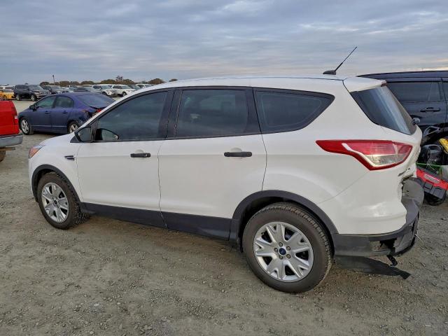 Ford Escape S Image 2