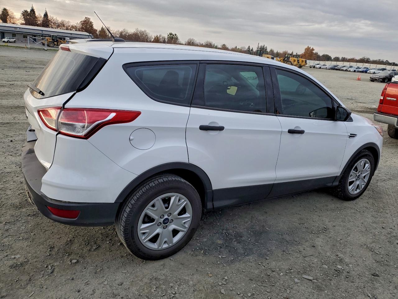 Ford Escape S Image 10