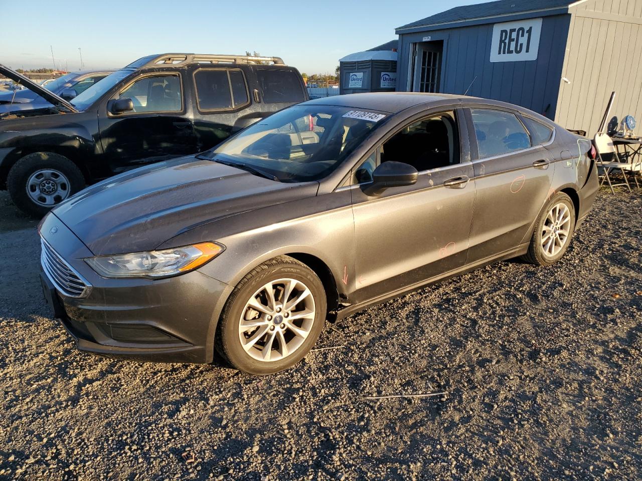 Ford Fusion Se Image 1
