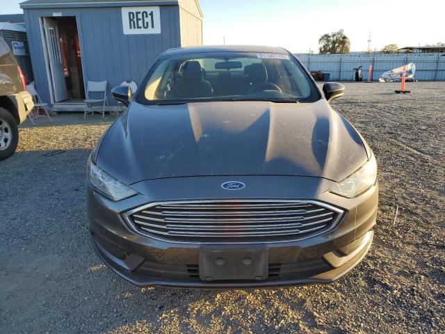 Ford Fusion Se Image 6